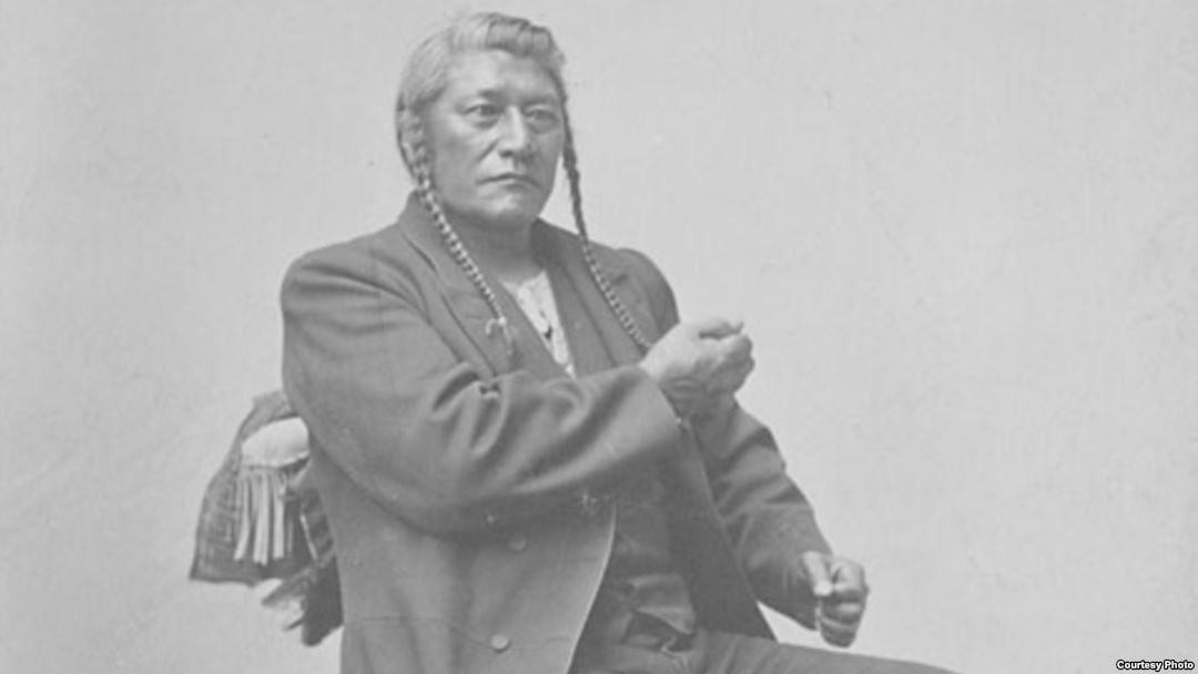 Native Americans created a universal sign language that allowed 2/3 of all Indigenous tribes to communicate across most of North America, hundreds of years before Europeans invented a sign language of their own.