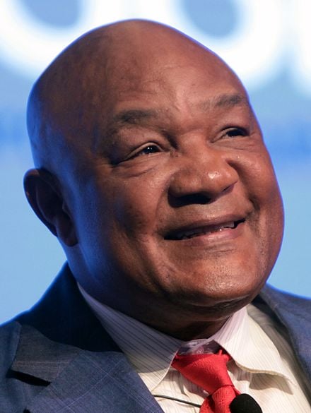 لقد كسب جورج فورمان من George Foreman Grill أكثر بكثير مما حققه في حياته المهنية في الملاكمة. في ذروة المبيعات حصل على 4.5 مليون دولار شهريًا في المدفوعات. في عام 1999 ، حصل على 138 مليون دولار مقابل الحقوق الكاملة لاستخدام اسمه.
