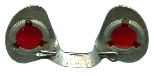 Warum mussten Hühner Brillen tragen?