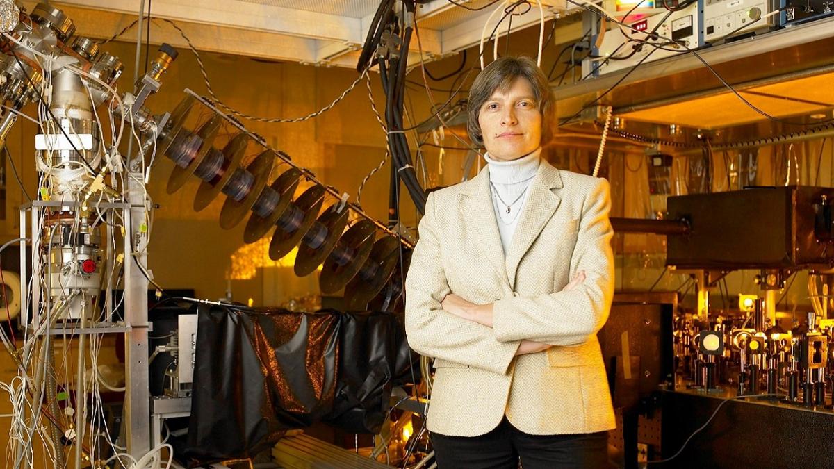 هل من الممكن إبطاء سرعة الضوء؟