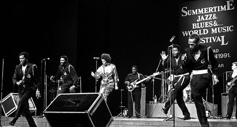 Waarom bleef David Ruffin op het podium sluipen nadat hij was ontslagen?