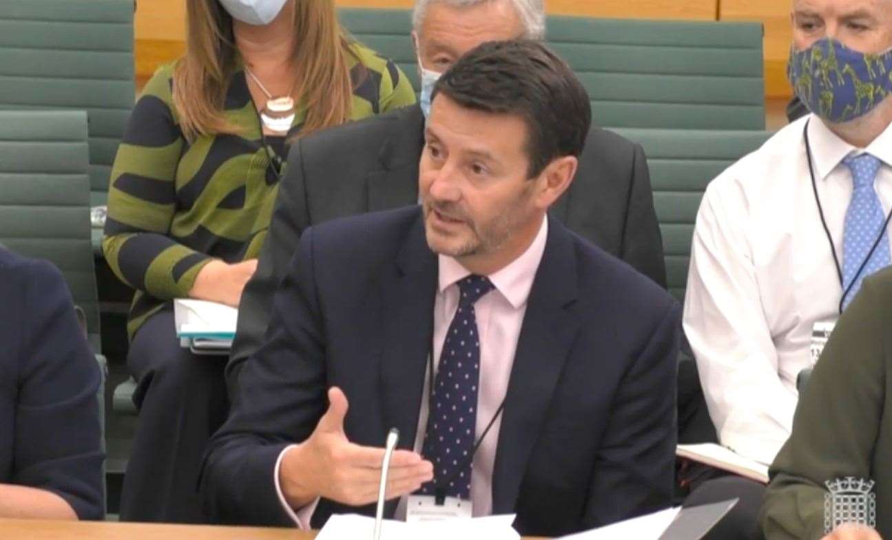 هل حصل الرئيس التنفيذي لشركة South Water على مكافأة ضخمة بعد الجدل حول الشركة؟