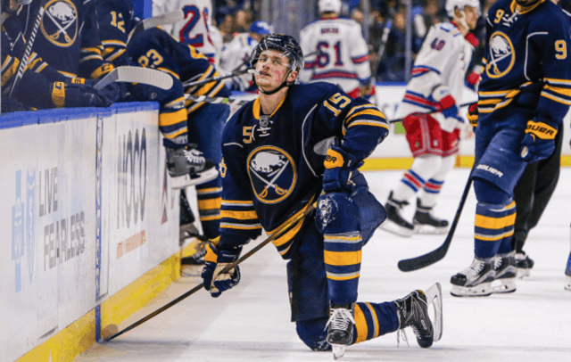 ホッケー選手はどのくらい氷上にとどまりますか？