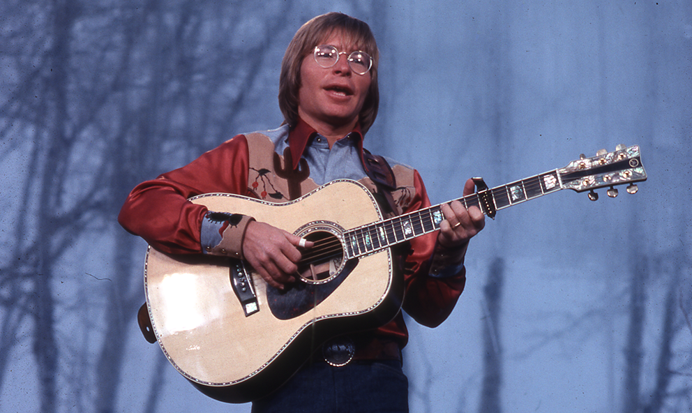 هل زار جون دنفر وست فرجينيا قبل ظهور أغنية "خذني إلى المنزل ، الطرق الريفية"؟