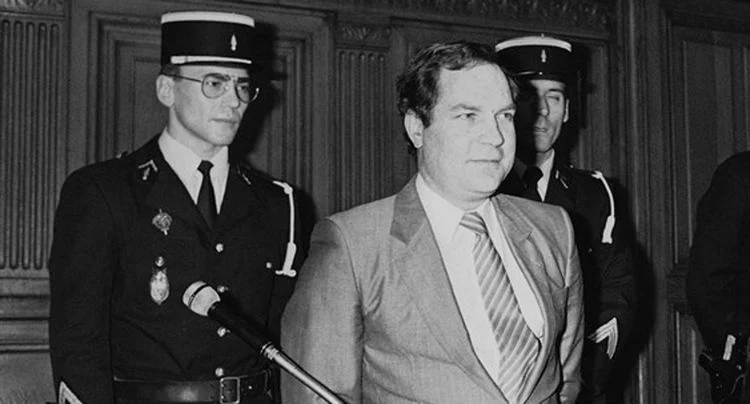 من هو مغني الأوبرا الصينية الذي عمل أيضًا كجاسوس ضد الفرنسيين؟