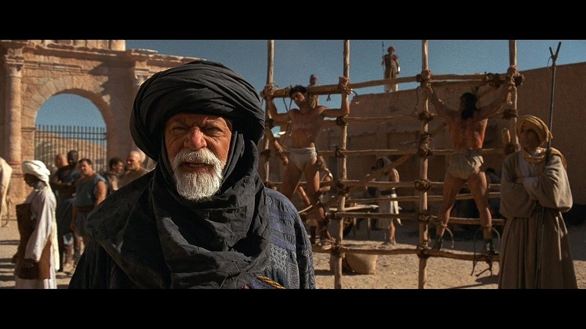 Oliver Reed is overleden tijdens een onderbreking van de opnames van Gladiator. Hij werd ziek na overmatig drinken. Hij stierf toen aan een hartaanval op 2 mei 1999.