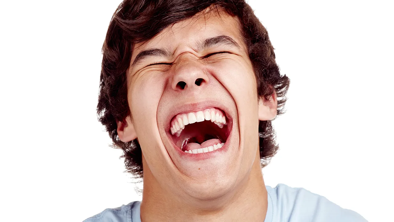 وفقًا للبحث ، يتمتع الأشخاص الذين يتمتعون بروح الدعابة السوداء أيضًا بمعدلات ذكاء أعلى وأقل عدوانية.