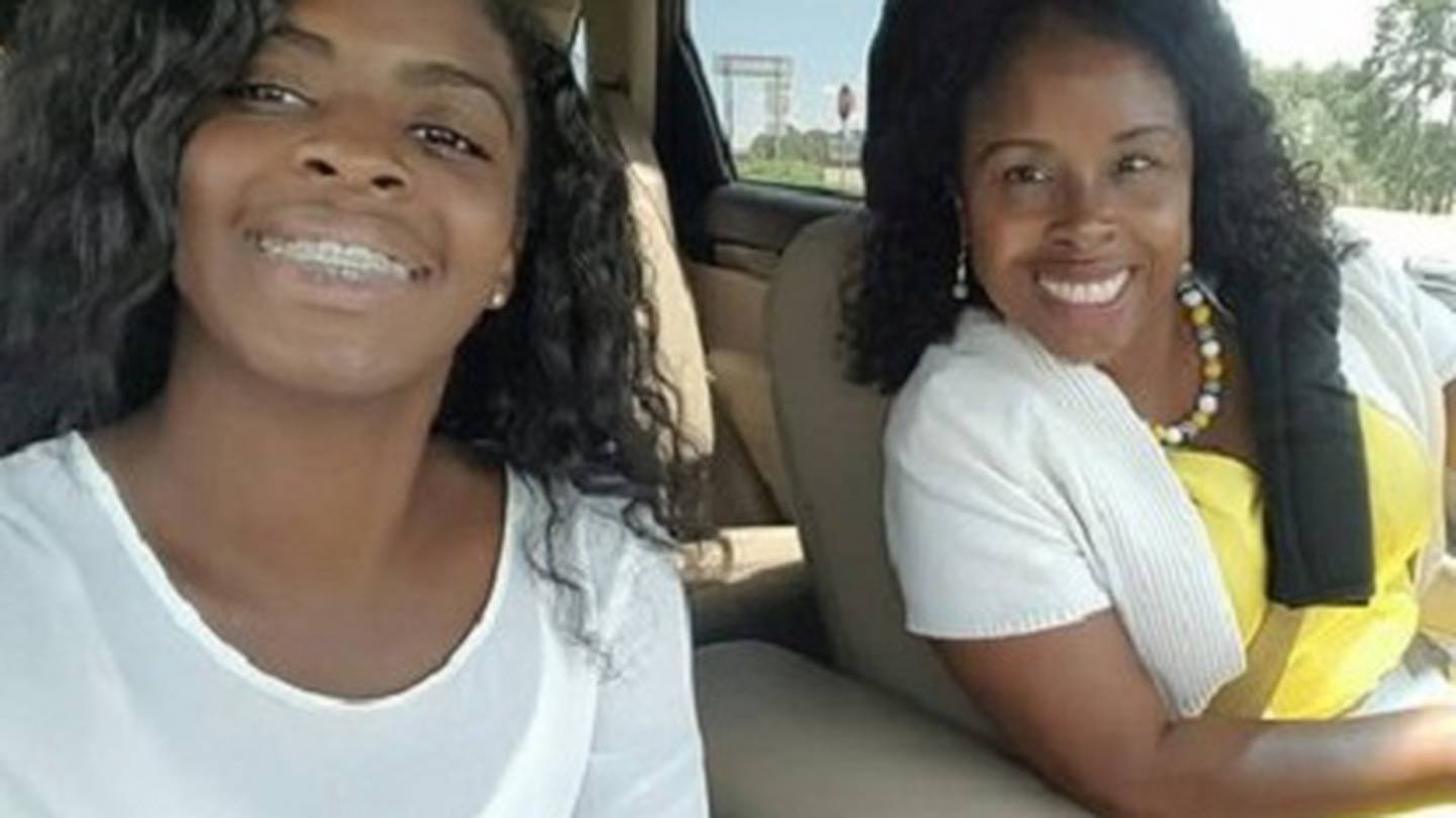 Gloria Williams は、病院の従業員を装い、産科病棟の母親の腕から Kamiyah Mobley を誘拐しました。 ウィリアムズは 18 年の判決を受けました。