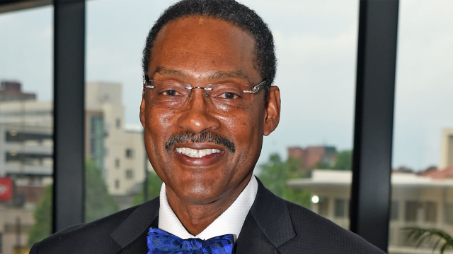 Junior Bridgeman is a Former NBA Player Who Spent His Off Seasons Working at Wendy’s to Better Understand How the Chain Operated. At the Peak, He Owned Over 100 Wendy’s Branches and was Worth Over $600 Million.