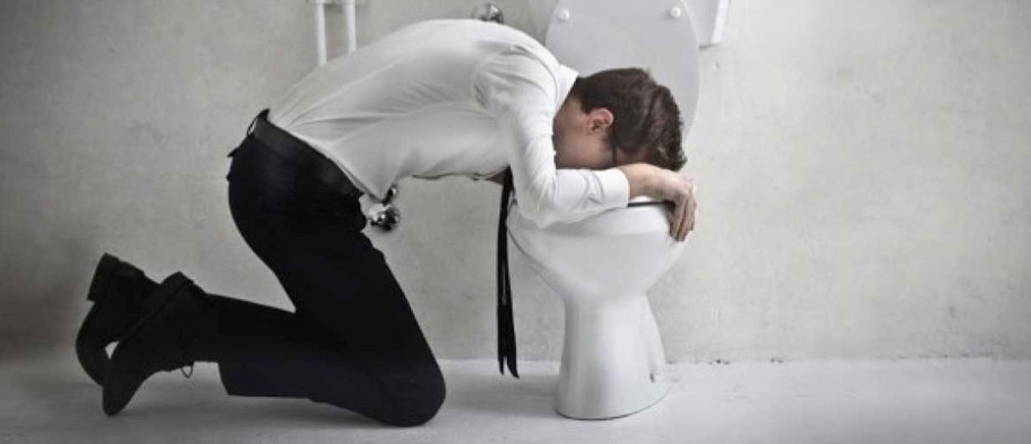 Kwijlen voordat u gaat braken is de manier van uw lichaam om uw tanden te beschermen tegen maagzuur.