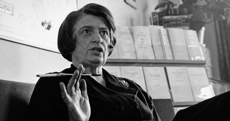 Ayn Rand, uma escritora russo-americana, na verdade odiava os libertários e anarcocapitalistas de seu tempo.