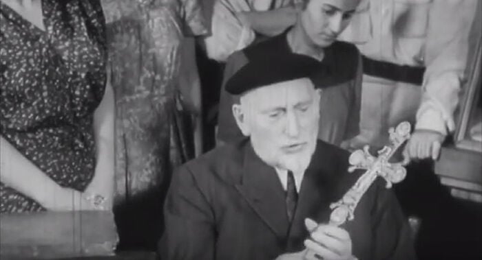 طالب النازيون بأن يسلم جوزيبي جونا ، وهو طبيب مشهور من البندقية ، قائمة بجميع اليهود الذين عاشوا هناك. في اليوم الذي كان من المفترض أن يقلب فيه القائمة ، أحرقها وقتل نفسه.