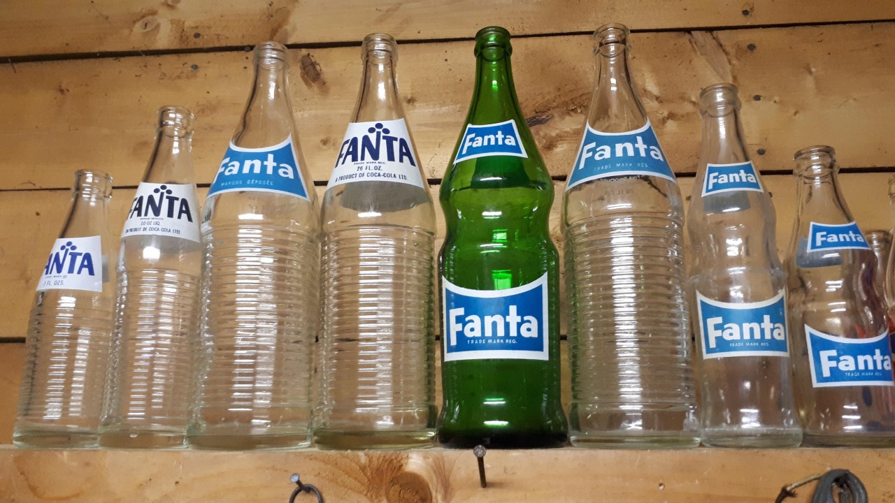 Sprite era originalmente un sabor Fanta. En 1959, Fanta lanzó un sabor a lima-limón, y fue renombrado y se convirtió en Sprite en 1961.