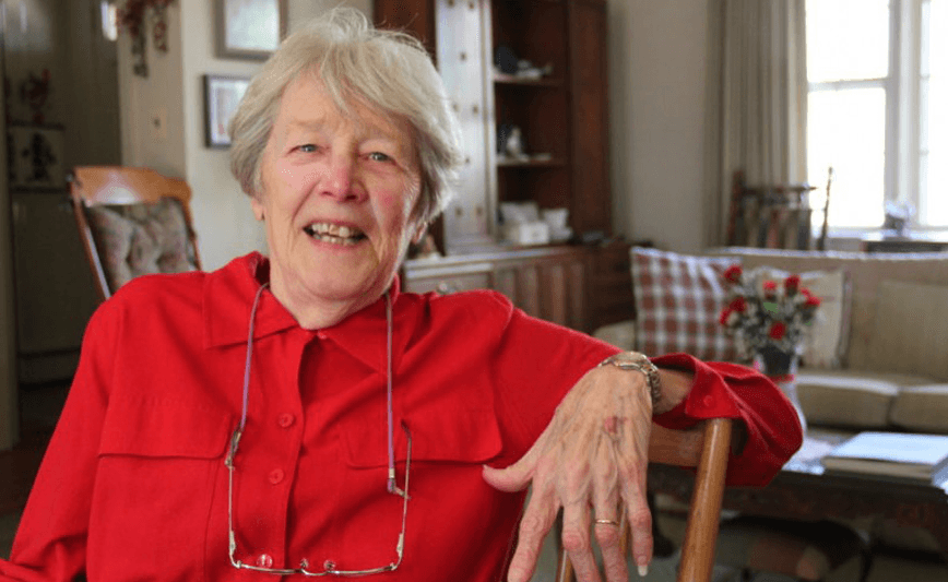 Dorcas Reilly, une employée de la Campbell Soup Company, a créé la casserole de haricots verts en 1955. Elle a été ajoutée au Temple de la renommée de l'inventeur pour sa création.
