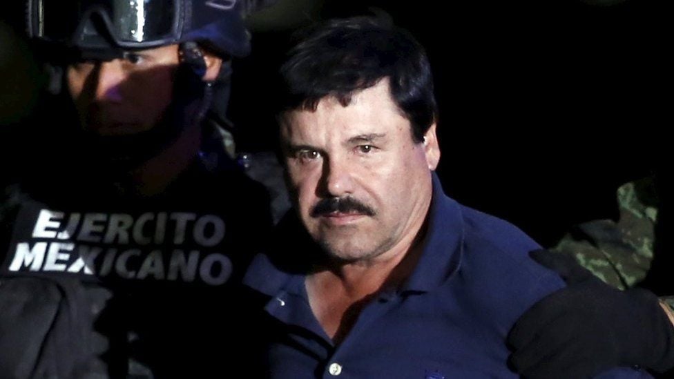 Quando El Chapo è stato catturato nel 2014, più di mille persone hanno marciato in Messico, chiedendo che fosse rilasciato.